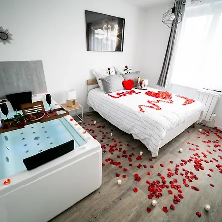Kelys Residentiel T2 Premium Jacuzzi Terrasse 아파트 *