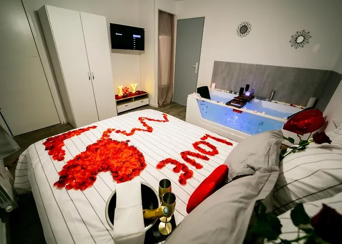 Kelys Residentiel T2 Premium Jacuzzi Terrasse דירה